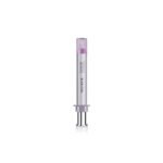 Skeyndor DESCRIPCIÓN Crema correctora de líneas de expresión y arrugas profundas del contorno de labios. Con triple acción antiarrugas y efecto volumen para un aumento del 25% en el volumen de los labios. Combinando dos técnicas de relleno junto con un exfoliante biológico y activos, para relajar la apariencia de las líneas de expresión y reducir las arrugas del labio superior. TIPO DE PIEL Apto para todo tipo de pieles. INGREDIENTES ACTIVOS Agente Peeling Biológico. Sustancia de relleno dérmico de acción rápida. Redensificadores de tejidos internos. Péptidos dermolifting presinápticos con tecnología COSMETIC DRONE. Péptido dermolifting postsináptico. Agentes neuroinhibidores. CÓMO UTILIZAR Después de la limpieza, aplicar el producto alrededor de los labios, prestando especial atención a las arrugas y líneas de expresión. Tamaño del producto: 10ml.